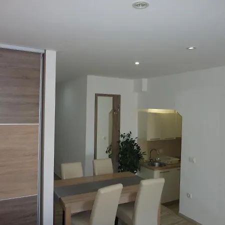 Pensionat With Parking Lulic Zadar