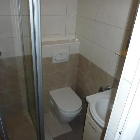 With Parking Lulic Pensionat Zadar